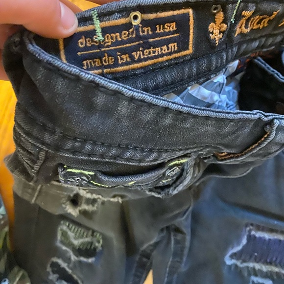 Collectors Edition Rock Revival Jeans - Picture 8 of 8